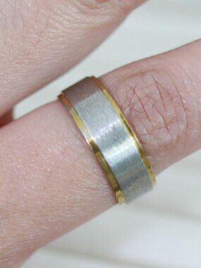 BR1 7mm Gold Edge Center Polished Men/Women Fashion Wedding Band Ring Stainless